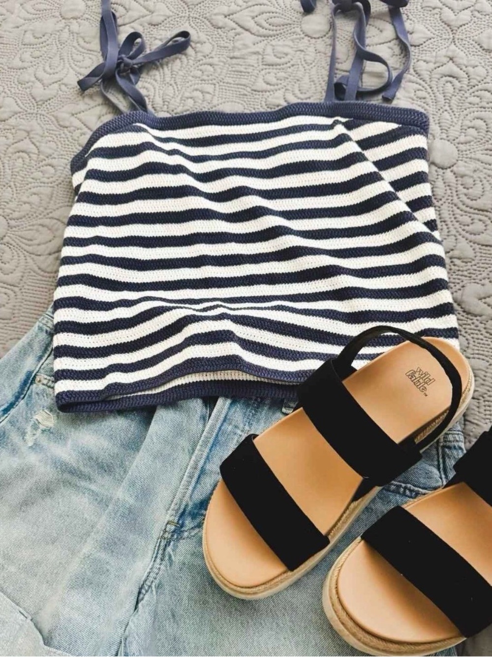 Universal Thread Striped Toe Shoulder Sweater Tank Sz Small